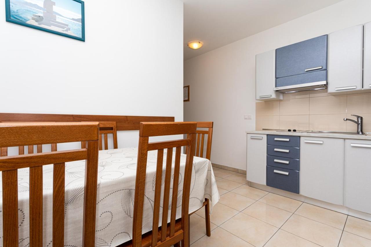 Apartments Crnekovic V Baška Esterno foto