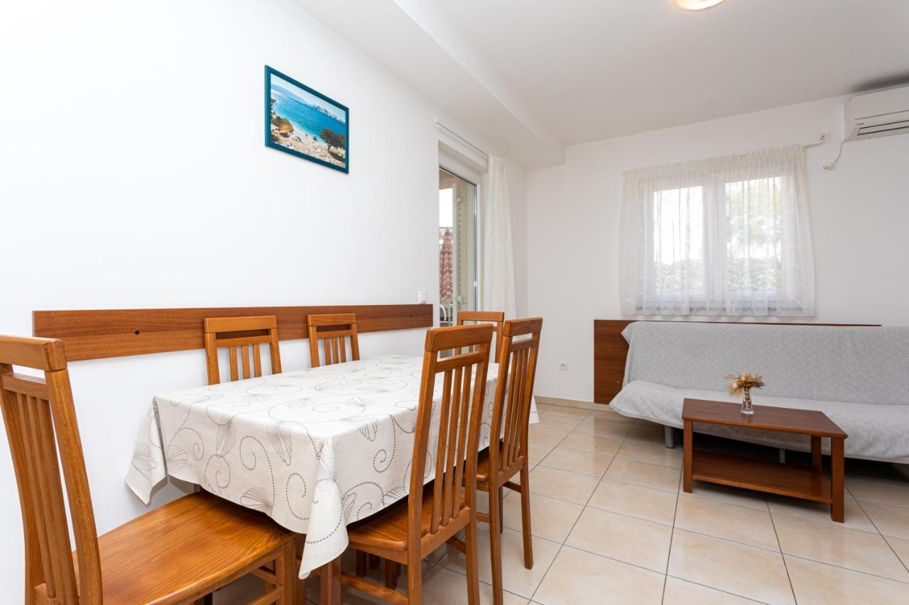 Apartments Crnekovic V Baška Esterno foto