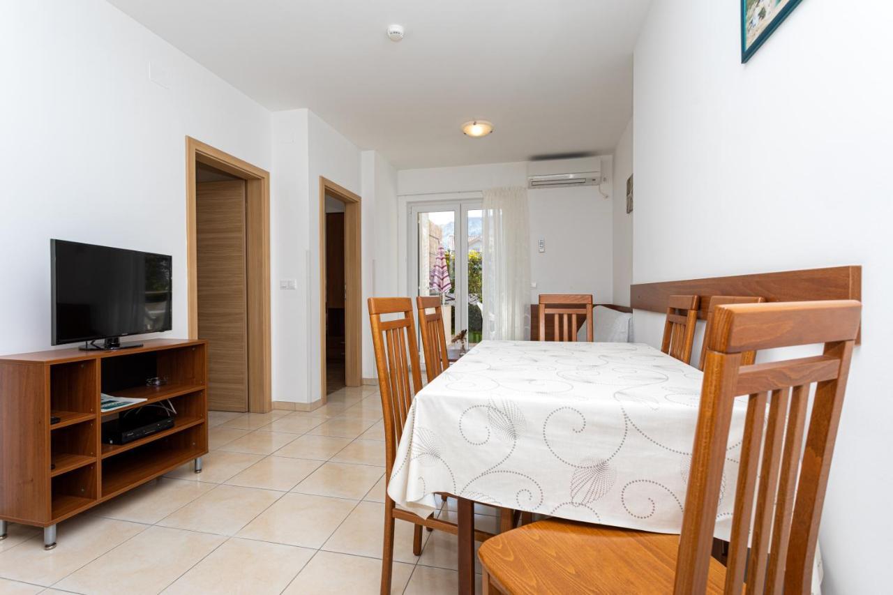 Apartments Crnekovic V Baška Esterno foto