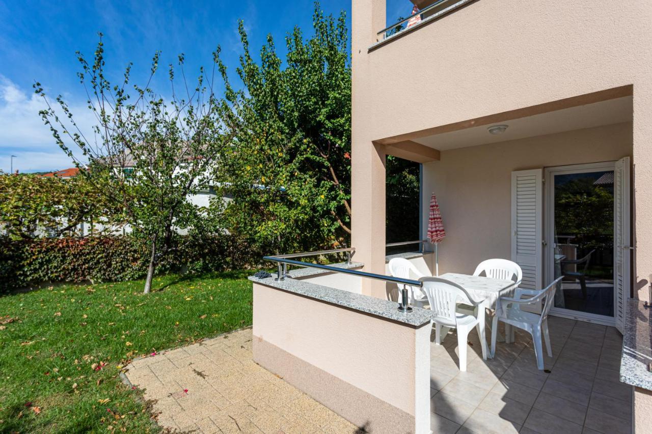 Apartments Crnekovic V Baška Esterno foto