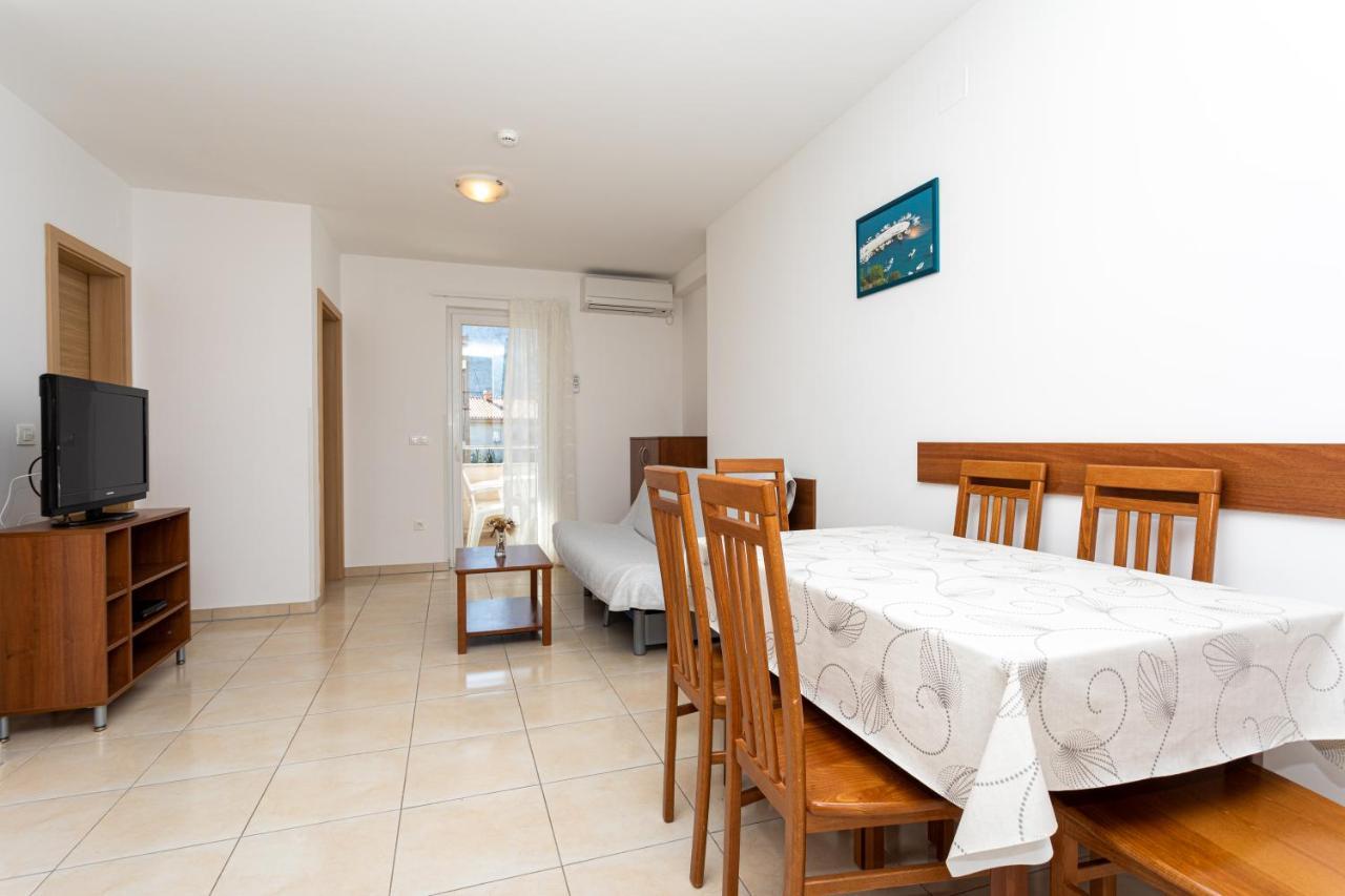 Apartments Crnekovic V Baška Esterno foto