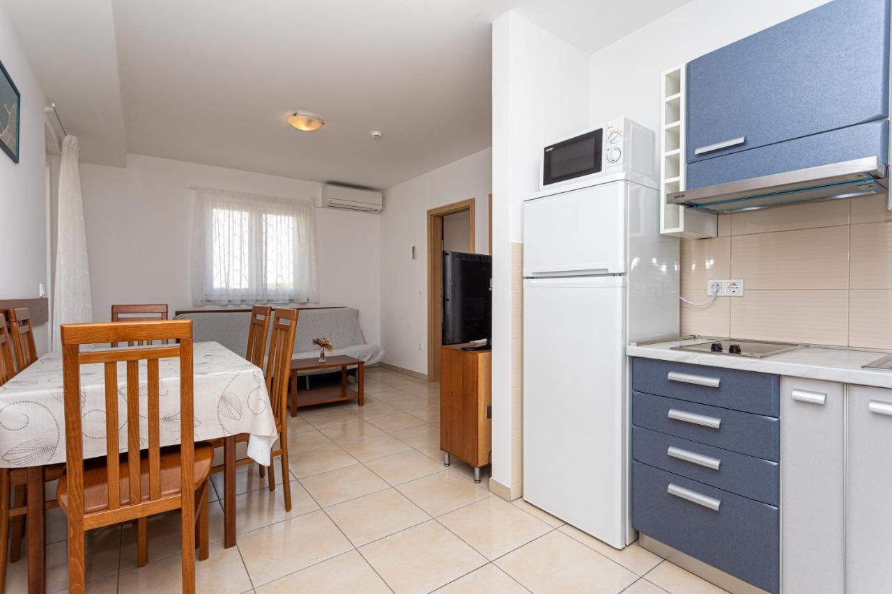 Apartments Crnekovic V Baška Esterno foto