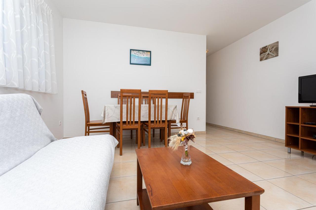 Apartments Crnekovic V Baška Esterno foto