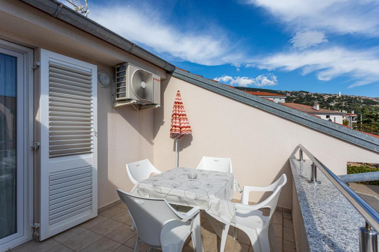 Apartments Crnekovic V Baška Esterno foto