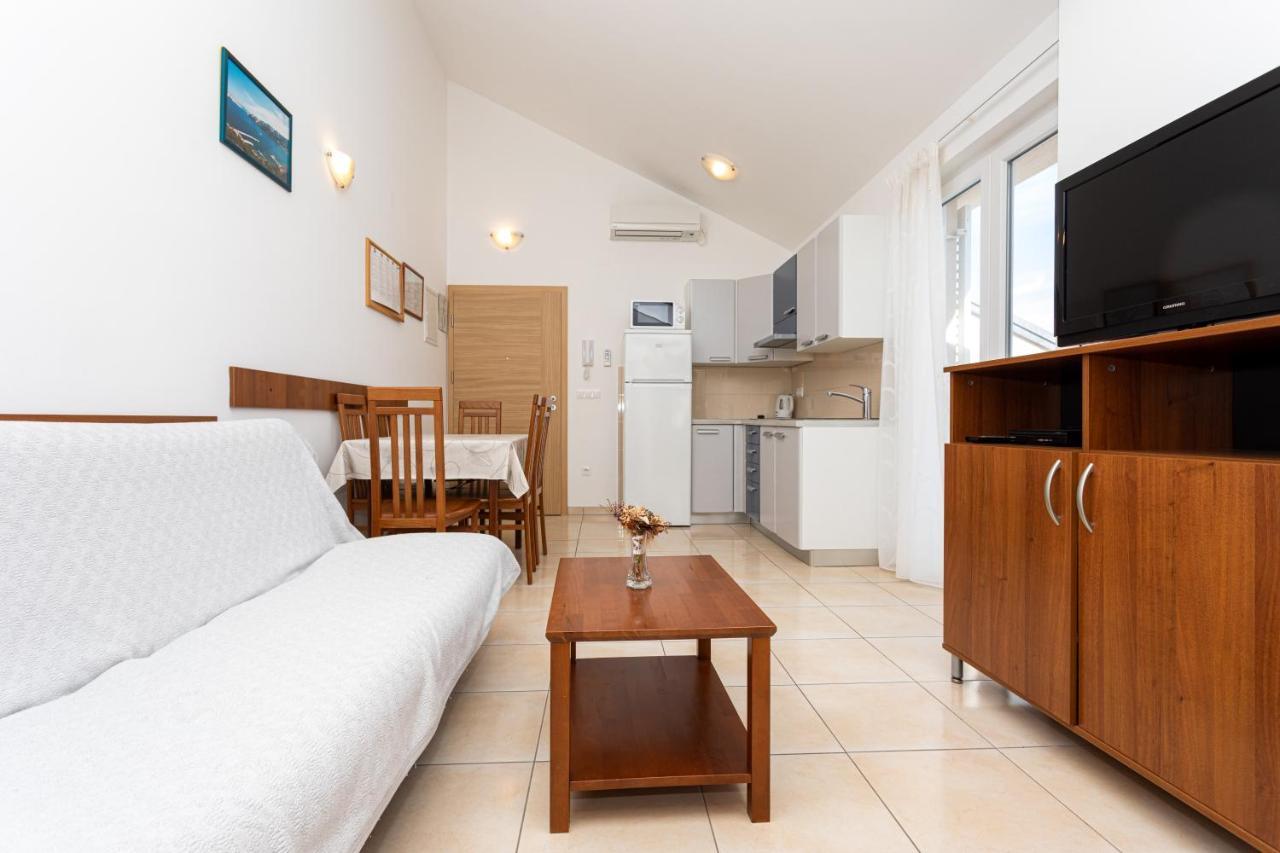 Apartments Crnekovic V Baška Esterno foto