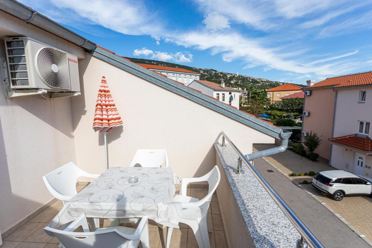 Apartments Crnekovic V Baška Esterno foto